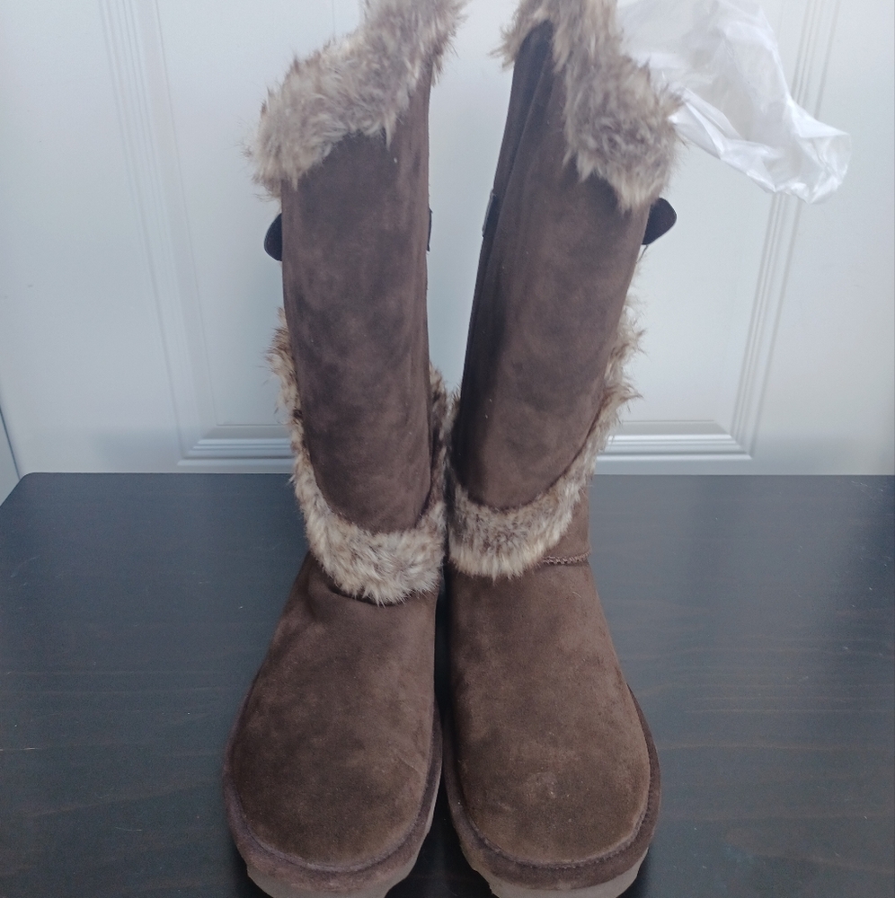 BearPaw Chocolate Boots with Faux Fur - Picture 6 of 8